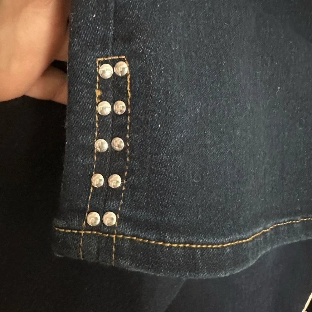 ✨Like new✨Faith Jeans Women's Denim Capris - Picture 2 of 5